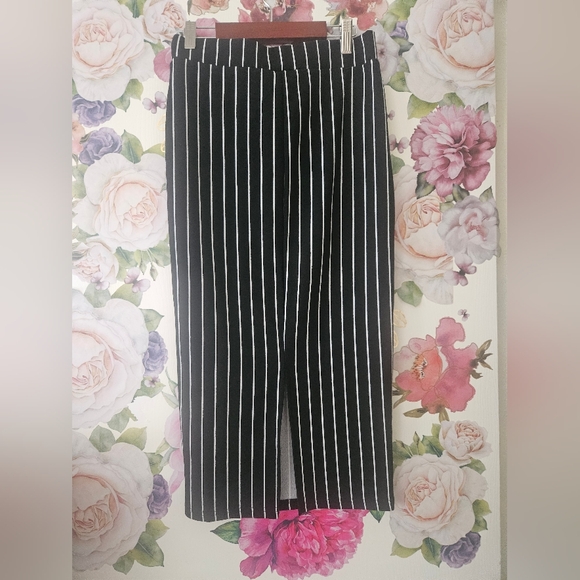 Shein Pinstripe Pencil Skirt - Picture 3 of 6